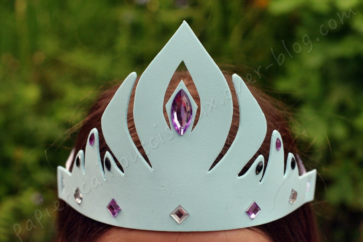 12 COURONNE EN PAPIER PRINCESSE