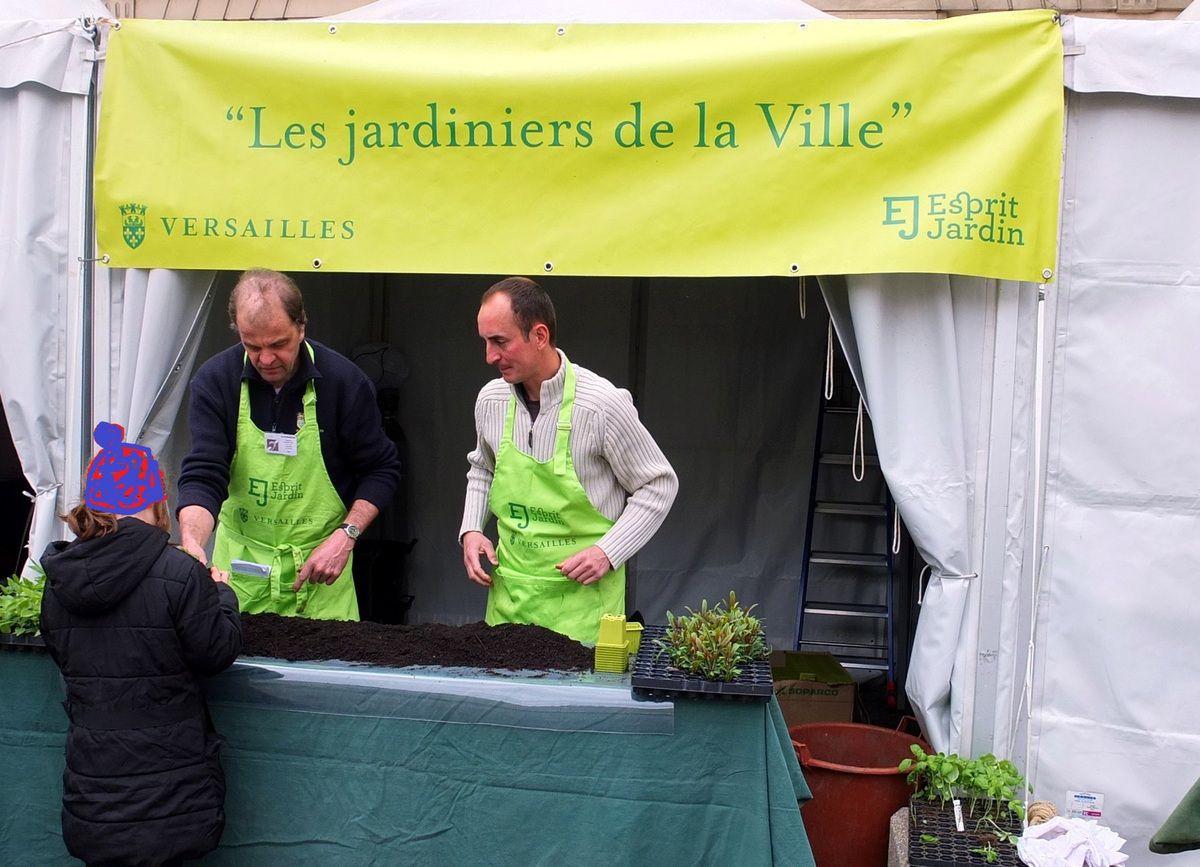Les petits Versaillais s'essayent au jardinage ! © Versailles in my pocket