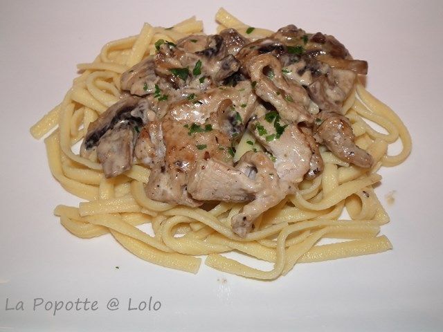 Filet de porc, tagliatelles et sa sauce crème et champignons - La popotte @  lolo