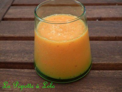 Smoothie vitaminé (nectarine, carotte,orange)