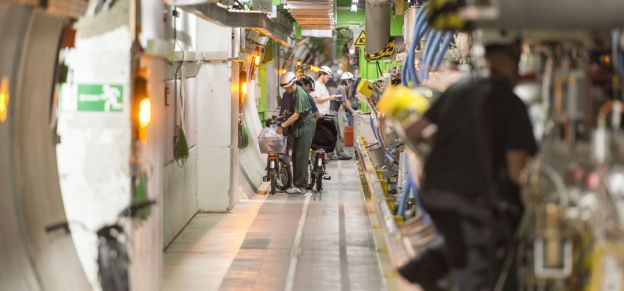 CERN: une panne électrique retarde le LHC ... et un lien avec le crash de l'avion de Barcelonnette ?