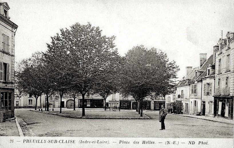 Place des Halles à Preuilly vers 1910 (© ND Photo)