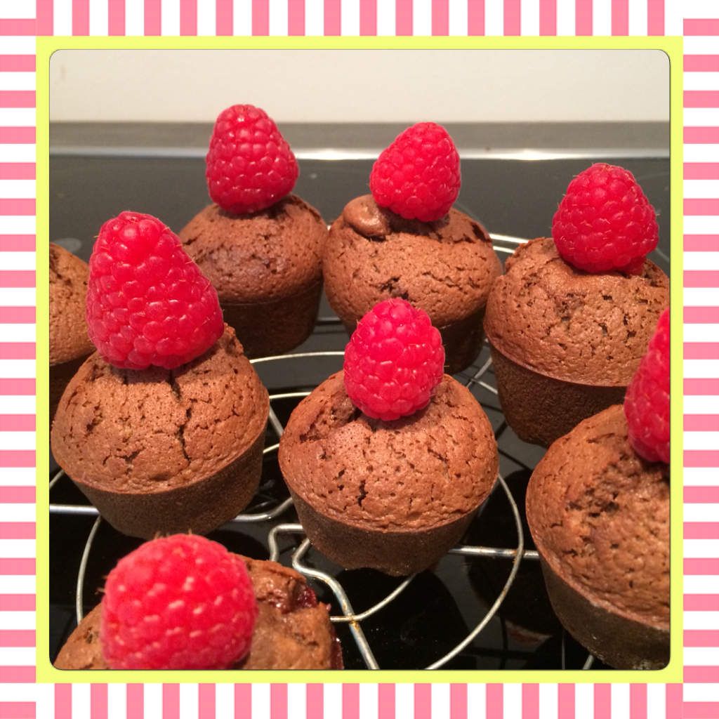 Tour en cuisine N°405 - Muffins chocolat coeur de framboise