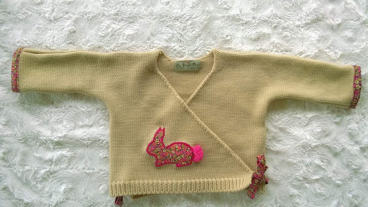 Brassière en laine bébé pour trousseau de naissance - Le Rire des Anges