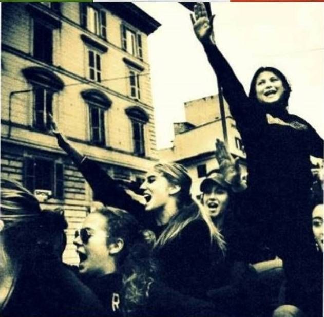 Oltre la destra dei dementi e dei venduti