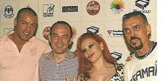 España: Seis policias asesinan a un ciudadano en Cartagena - A los detenidos del 15M les piden 74 años de carcel - Y a miguel angel flores asesino de las cinco niñas del Madrid Arena 4 años - Los del saqueo de Caja Madrid se van de rositas por ahora - HdP