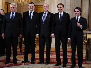 España: Tengo mas datos sobre los creditos que se auto-adjudicaban los miembros de la banda de maleantes que han saqueado Caja Madrid-Bankia - y que jamas devolvieron - Creo llegado el momento de sacar las guillotinas - Los culpables y sus familiares mas cercanos tienen que recibir un castigo ejemplar - "Basta ya de paños calientes" Basta ya de "Pantojas"