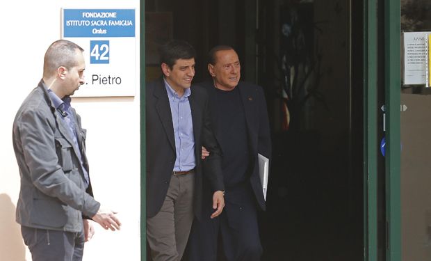 Don silvio sale del geriatrico donde cumple condena por el caso Mediaset -