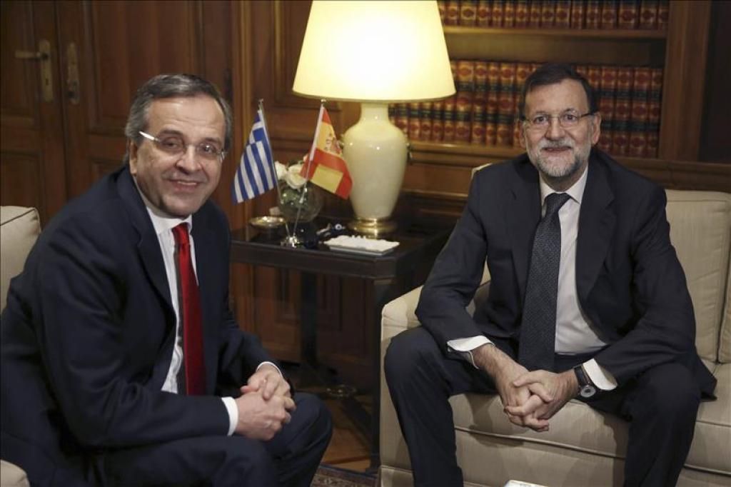 Mismos perros mismos collares - ¿De qué se rien estos dos?