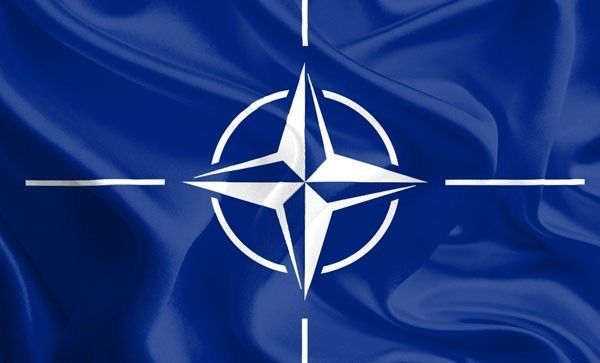 La France revient définitivement dans le giron de l’OTAN.