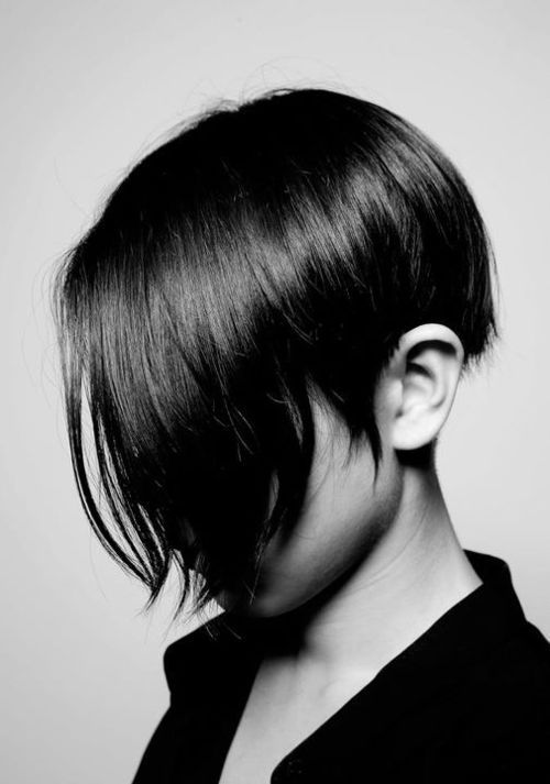 Les rappels aux moyens pour les cheveux bareks
