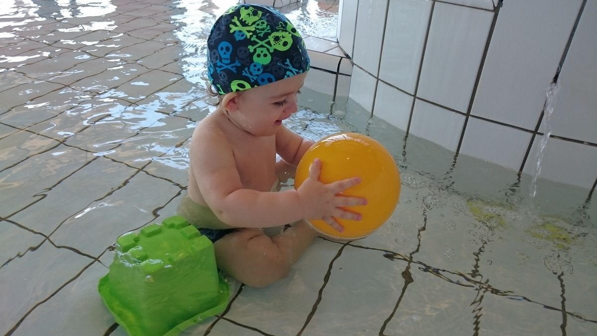 piscine poseidon cournonterral le blog de christine assistante maternelle la petite vadrouille
