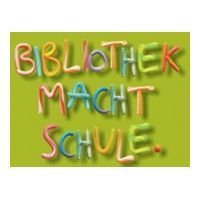 Spenden für die Bibliothek der Grundschule