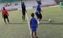 Le coup d'envoi du match qui s'est déroulé au Stade