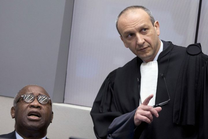 Photo: Me Atlit, avocat principal de la défense