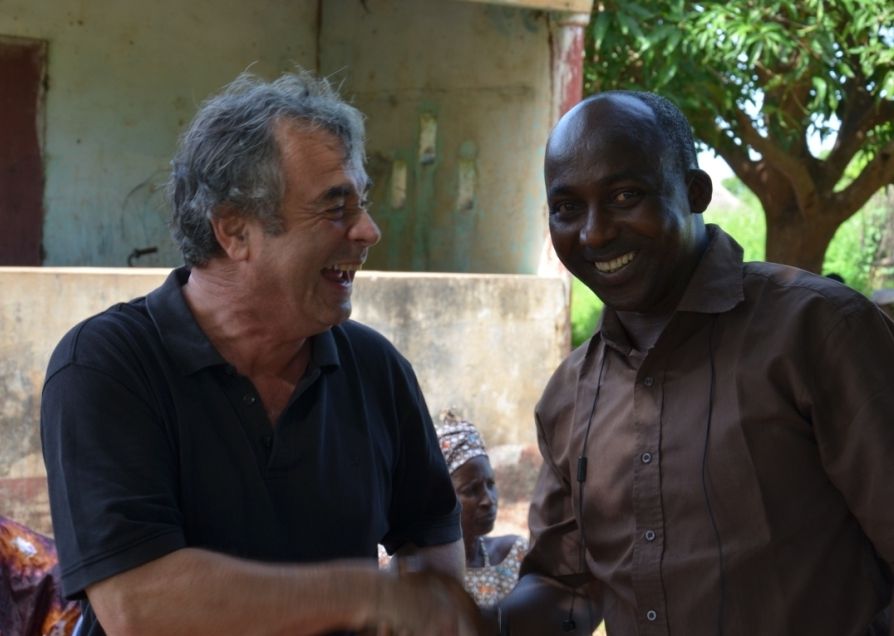 Michel avec le maire, Abdoulaye Sow.