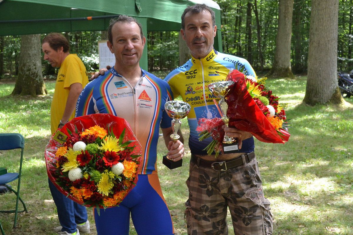 Avec Léonides HERNANDEZ (CC Coulommiers), vainqueur en "D3"