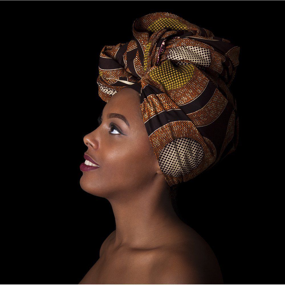 Culture : Quand l'attaché du foulard africain rime avec la modernité - Une  plume, le développement...