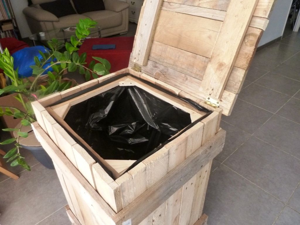 Tuto poubelle en bois de palette de "récup" et son sac intérieur - BLOG  CARDAMOME