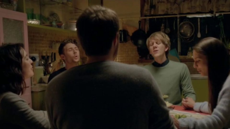 Like Me Saison 3 Critiques Séries : Please Like Me. Saison 3. Episodes 5 et 6