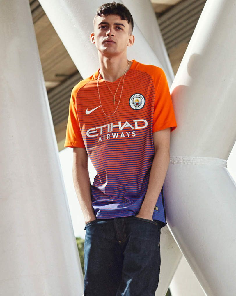 ob_751719_manchester-city-maillot-orange.jpeg