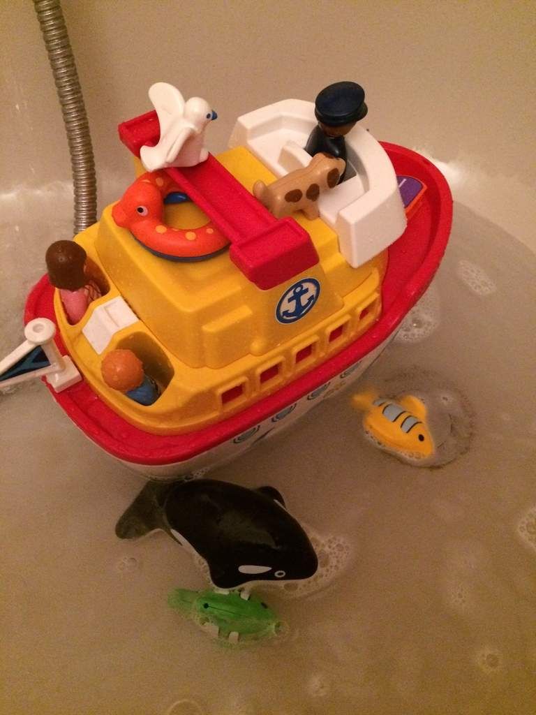 En avant les histoires avec le navire transportable Playmobil 123