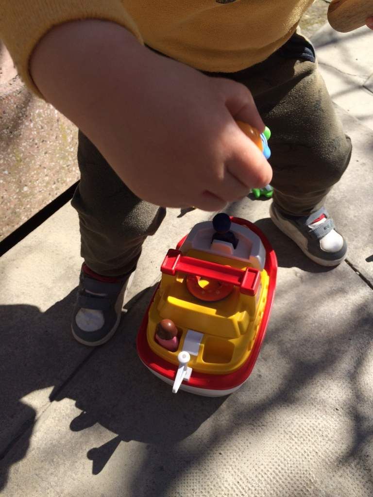 En avant les histoires avec le navire transportable Playmobil 123