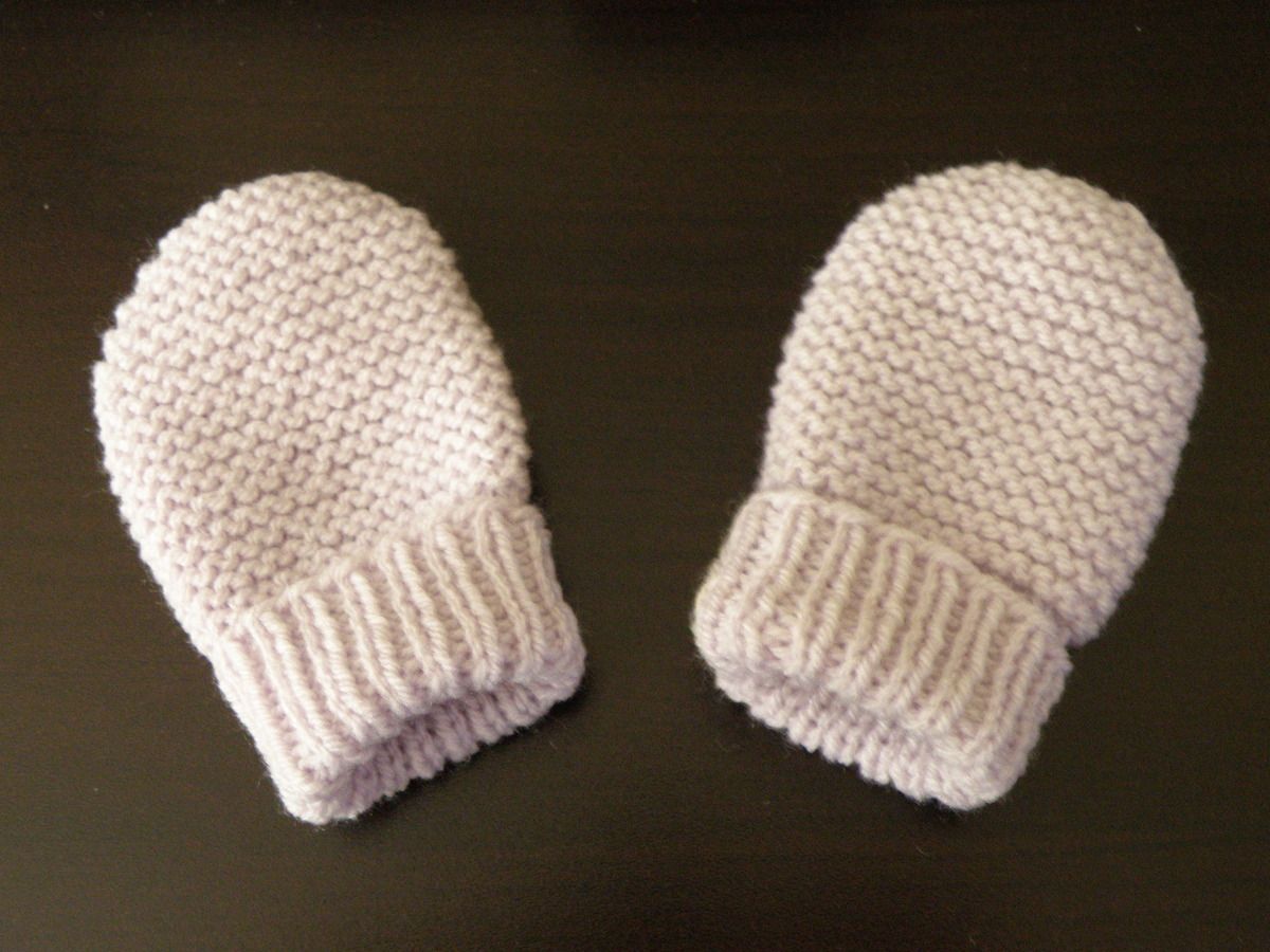 Moufles Bebe Tricot Modele Gratuit Moufles parmes 0/3 mois - Mes tricots et astuces