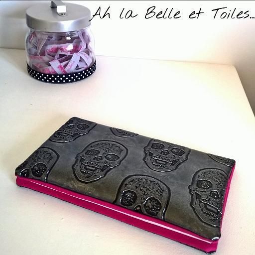 Têtes de mort Girly Porte chéquier Ah la Belle et Toiles Têtes de mort Girly Porte chéquier Ah la Belle et Toiles