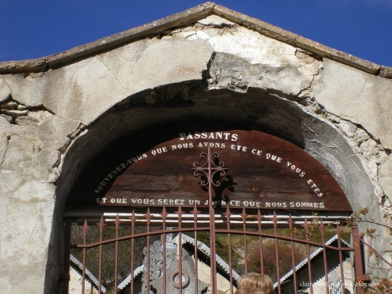 La Pensée / Citation du Jour - Page 12 Ob_62c48c_porte-du-cimetiere-de-fouillouse-jpg