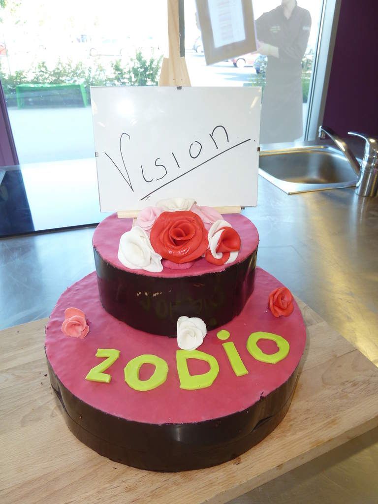 Gâteau pour le magasin Zôdio Caen - Les Cakes Design de Rémi & Julie