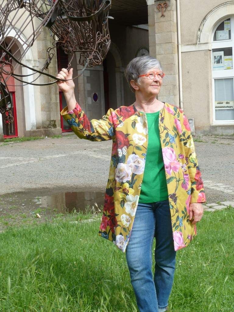 Un joli tissu pour une nouvelle veste Chlo 4 bricoles et plus