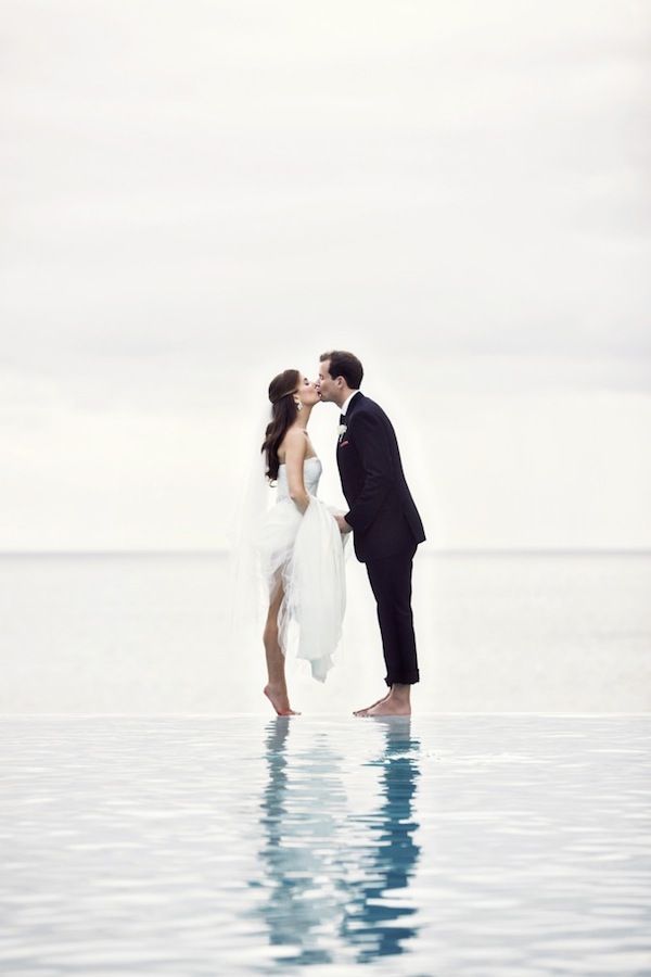 How To Dress Nicely For A Beach Wedding Simple Elegance