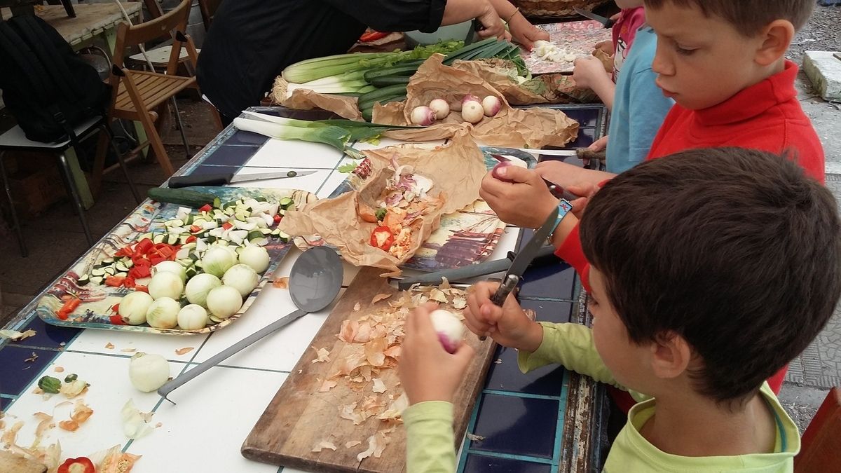 Patisserie au four à bois et minestrone au pistou ,les enfants se sont surpassés tous des top chefs !!