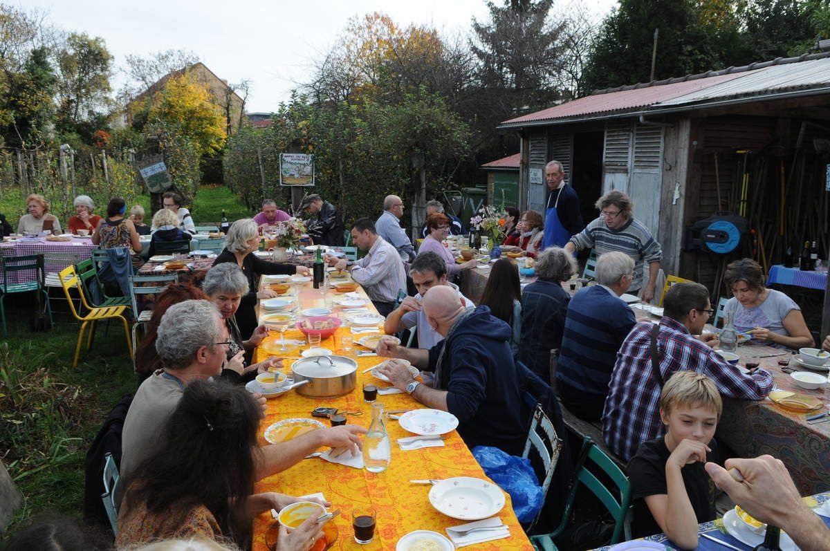 Soupe de potiron et marrons grillés ,des petits plats sucrés-salés préparés avec amour !sous le soleil en chemise un 8 novembre !faut il s'inquiéter? 