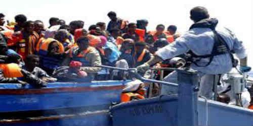 Migranti, altri due barconi affondano al largo della Libia: 200 i morti