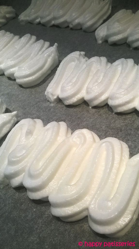 De toutes les formes et de toutes les couleurs, mes Meringues en folie Happy pâtisseries