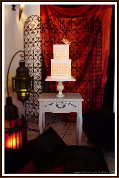 Wedding cake Oriental blanc et or