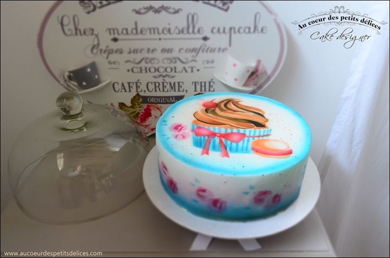 Gâteau décoré au airbrush