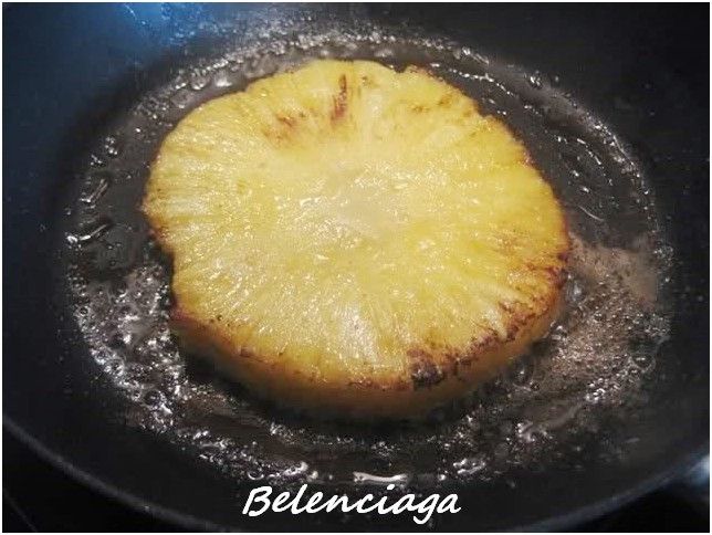 piña con manzana caramelizada