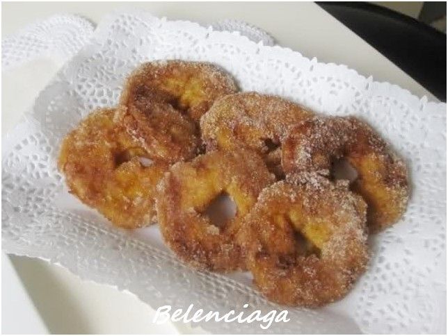 buñuelos de manzana con pasas