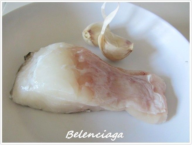 ensalada de bacalao al ajillo.