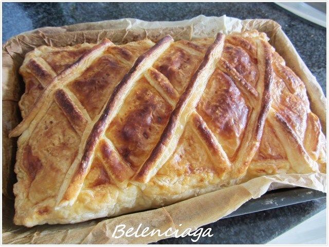 empanada de bonito  pimientos