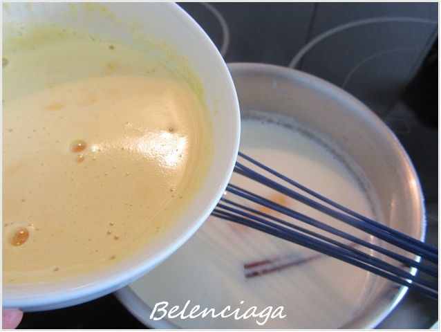 pasteles de crema y manzana