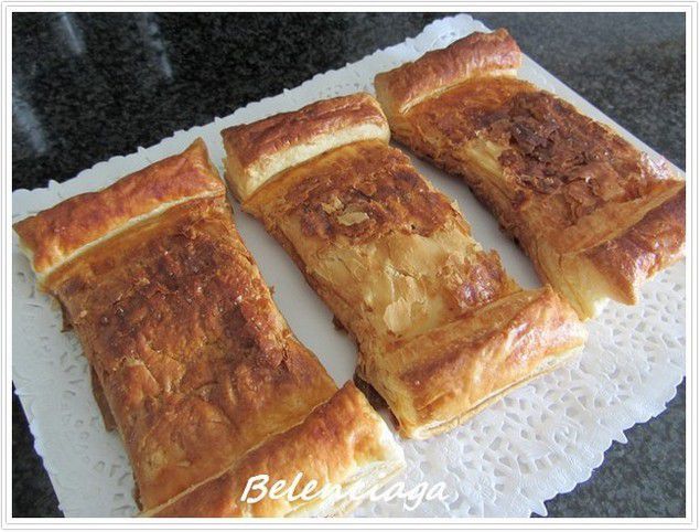 pasteles de crema y manzana