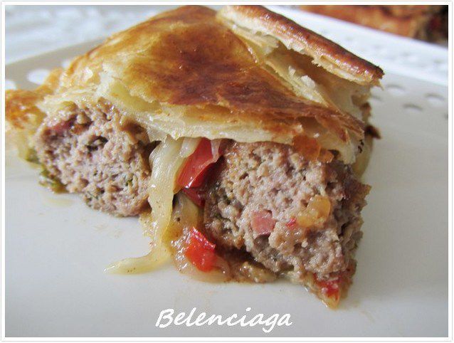 empanada de albóndigas