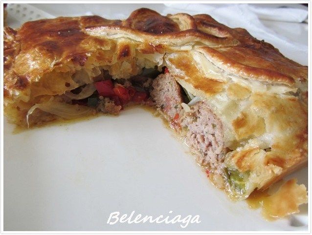 empanada de albóndigas