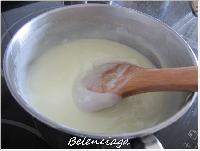 vasitos de crema de arroz y melocoton asado