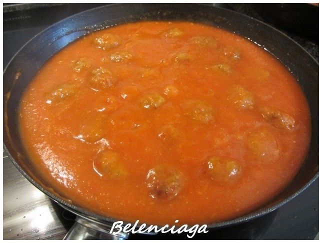 Albóndigas con tomate