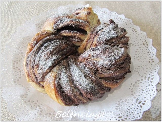 rosca de hojaldre y nocilla